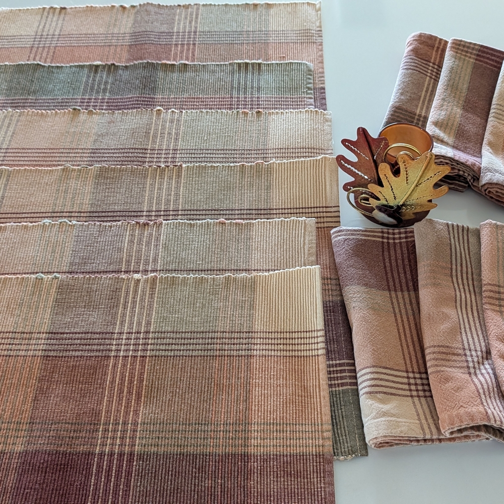 Plaid Table Linens Set
